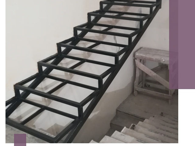 Демонтаж лестниц на металлокаркасе в Азнакаеве: быстрый вывоз и разбор