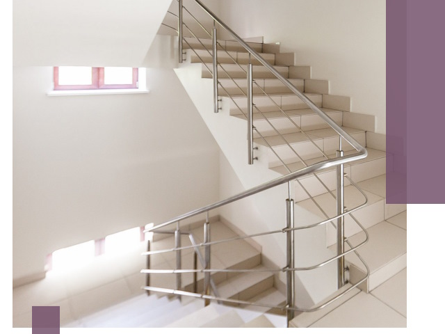 Установка и замена перил в подъезде в Азнакаеве