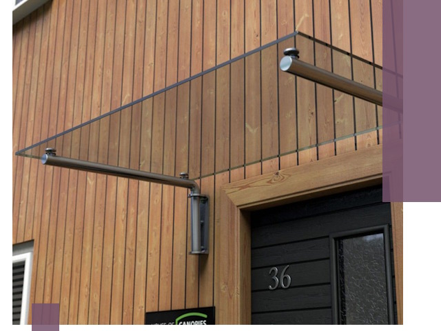 Стеклянные козырьки на входы и фасады в Азнакаеве