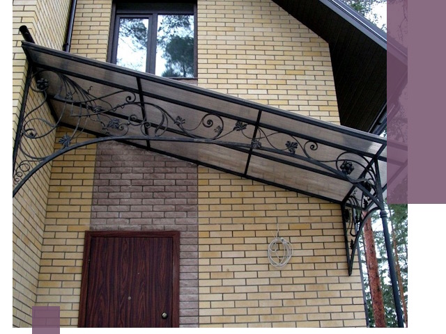 Односкатные козырьки из металла под ключ в Азнакаеве