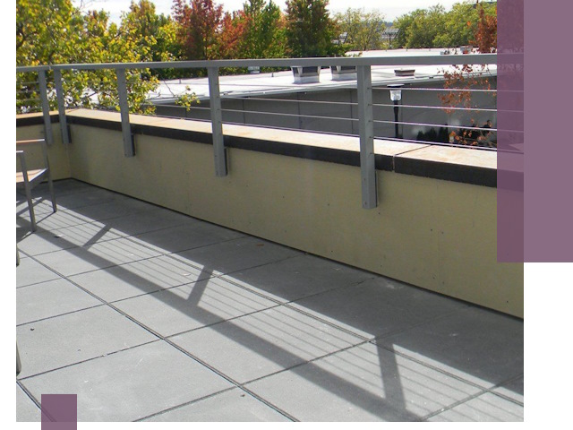 Металлические парапеты под ключ в Азнакаеве: монтаж и изготовление